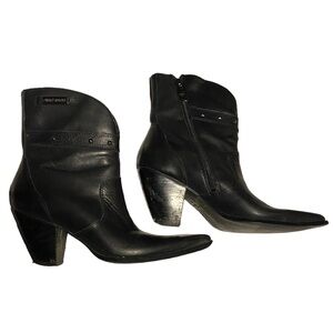 Harley-Davidson Women’s Black Leather Zippered Heeled Boots (D85441), Size 7.5